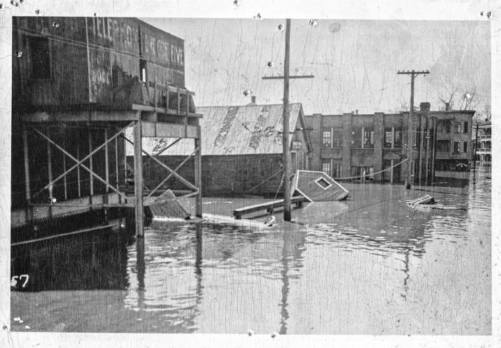 Flooding in The Belt (now known as Montview neighborhood) occured in 1936 and 1938. Residents had to row boats to dry land. After the floods, the dike was built — a process neighbors like the late Joan Fortier watched from start to finish. Today the Northampton Wastewater Treatment Plant sits at 33 Hockanum Road.