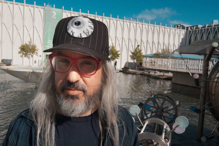 Dinosaur Jr. leader J. Mascis made his comments in a recent interview on the “How Long Gone” podcast.