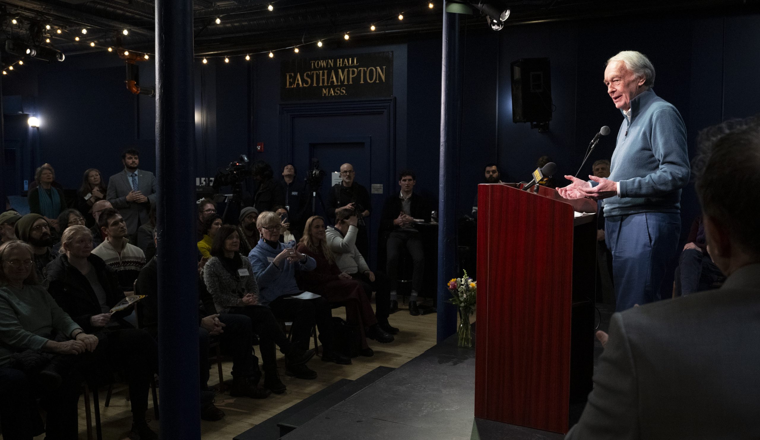 Markey talks arts, national politics in campaign swing through Easthampton