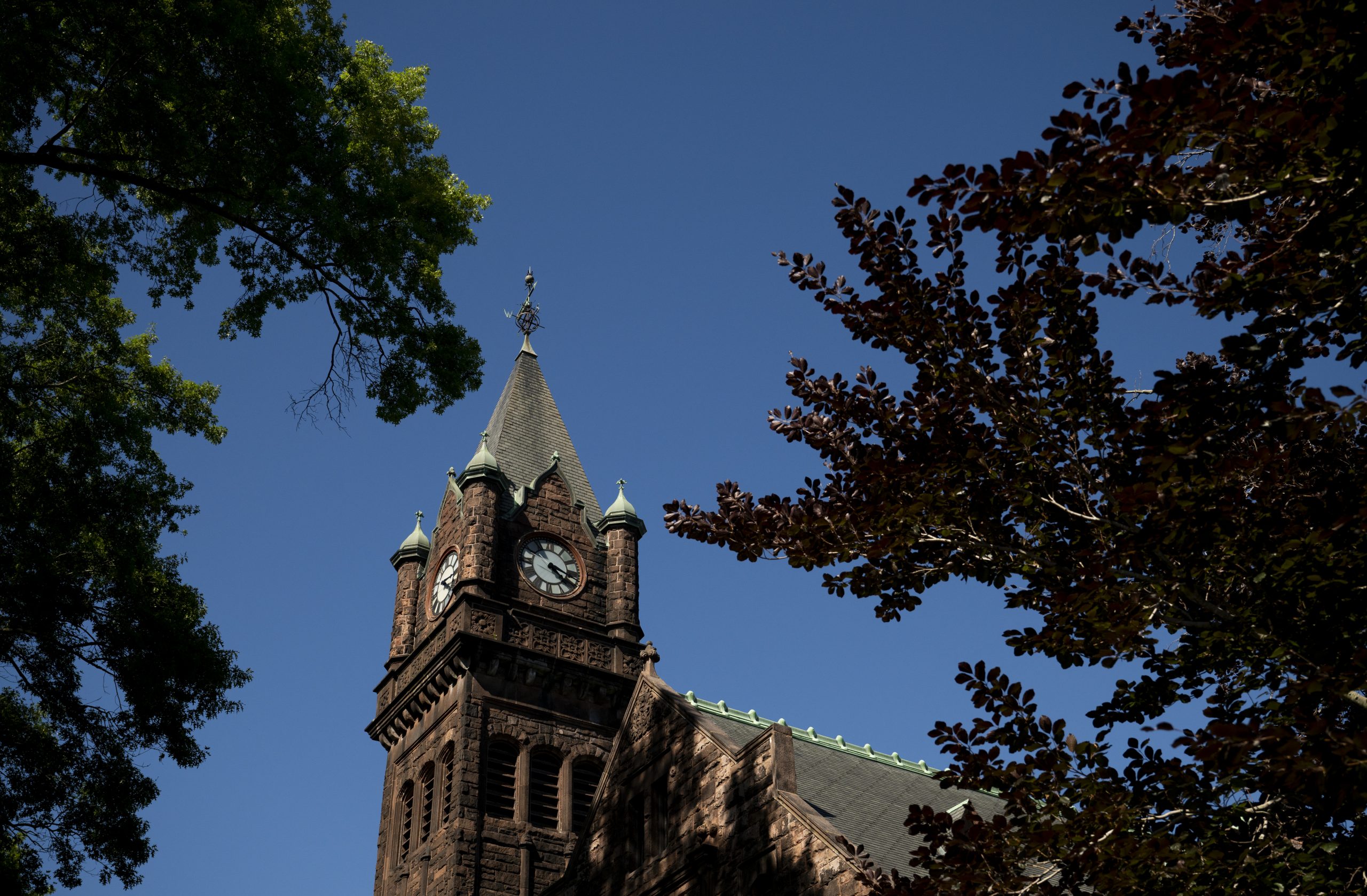 Mount Holyoke to close language center amid budget cuts